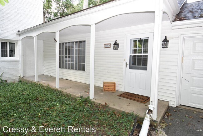 Building Photo - 3 br, 2.5 bath House - 19259 Summers Dr
