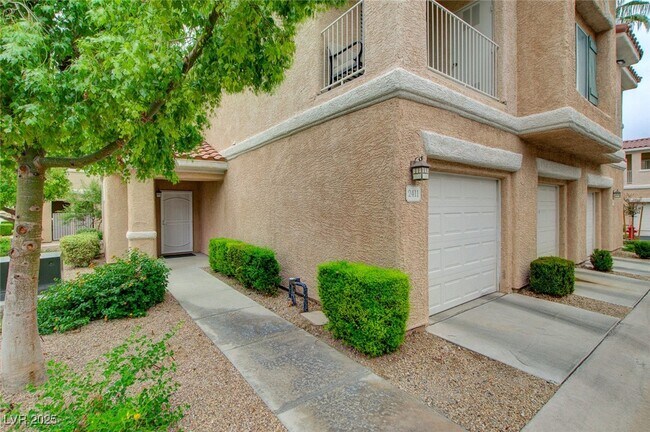 Building Photo - 251 S Green Valley Pkwy