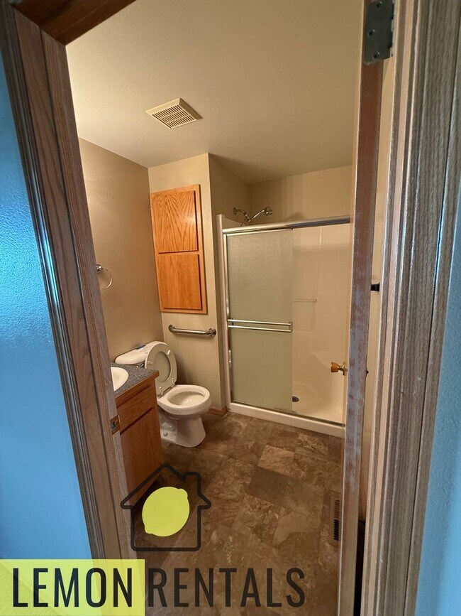 Foto del edificio - Three bedroom 2 bath house for rent