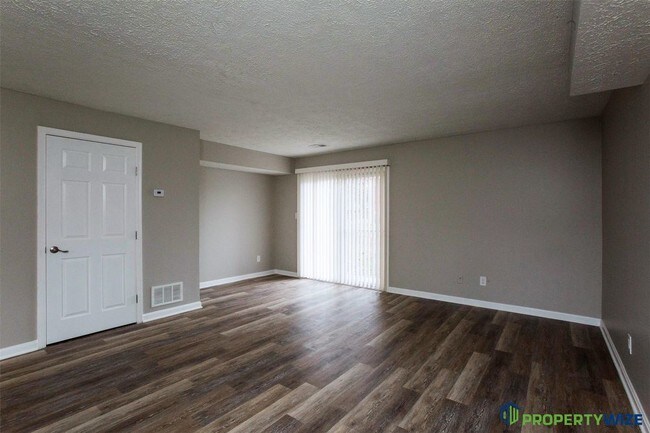 Foto del edificio - 915 Joppa Farm Road- 1