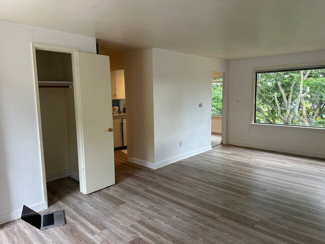 Foto del edificio - 3051 30th Ave W