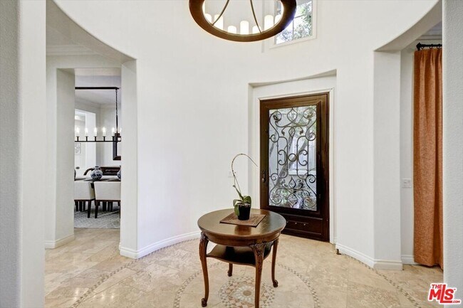 Foto del edificio - 2860 Dewdrop Pl