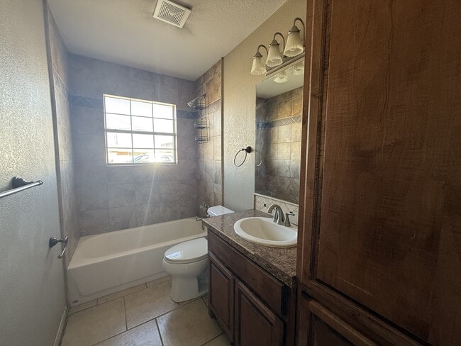 Foto del edificio - 3403 Thomas Ave