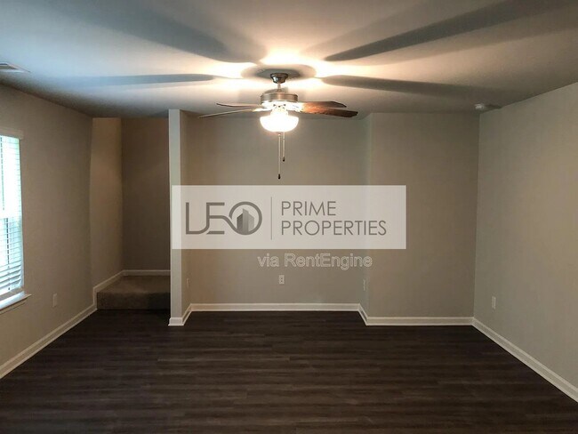 Foto del edificio - 1155 Oak Hollow Ln