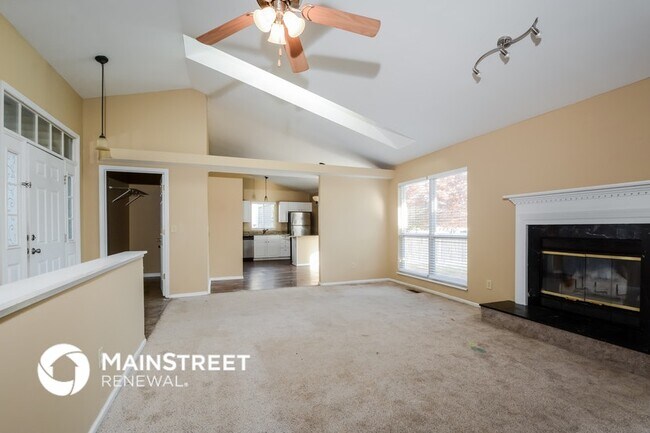 Building Photo - 2438 Black Pine Ct