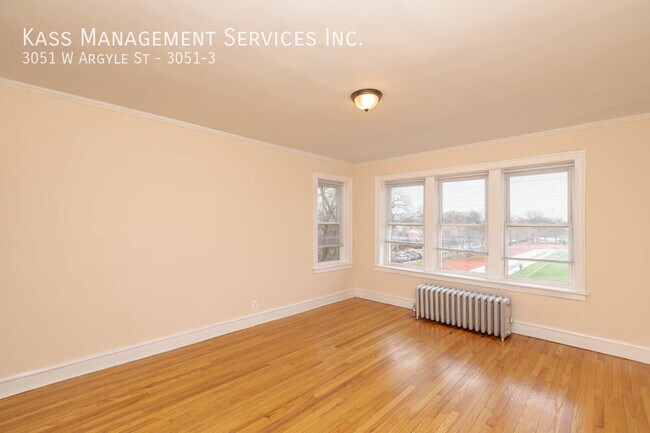 Foto del edificio - 3051 W Argyle St