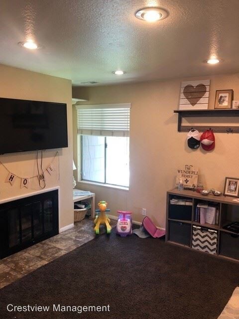 Building Photo - 2 br, 1 bath House - 428 E 3335 S #27