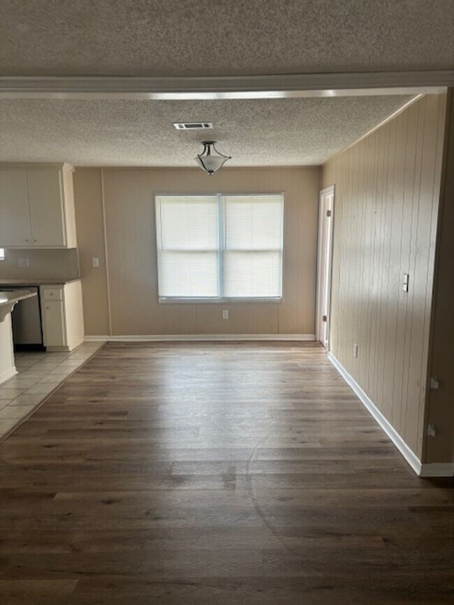 Foto del edificio - Available Now, Remodeled Ranch Home located in Hephzibah