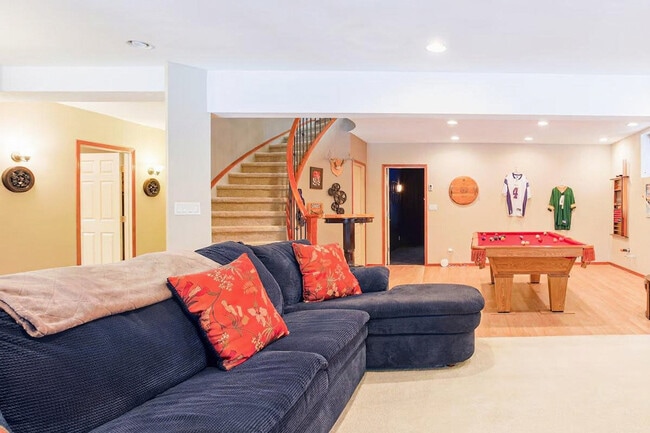 Building Photo - 11 Cedar Bowl Crescent