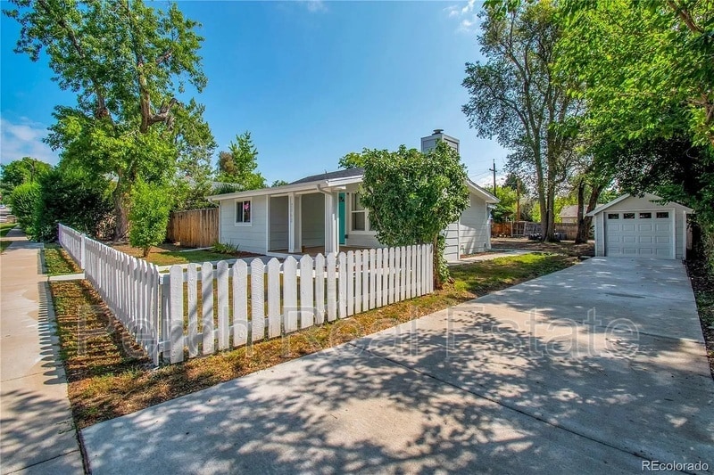 Photo - 2868 Benton Street