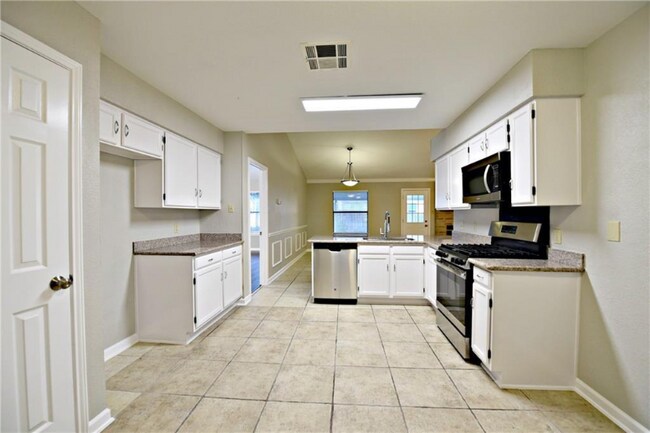 Foto del edificio - 8322 Glen Canyon Dr