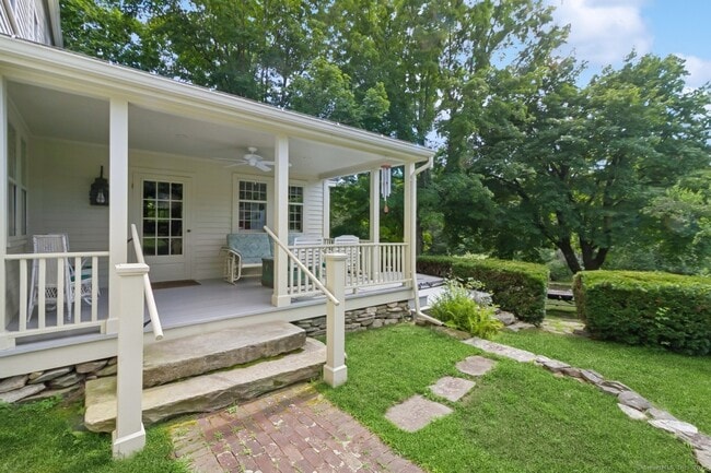 Building Photo - 581 Flanders Rd