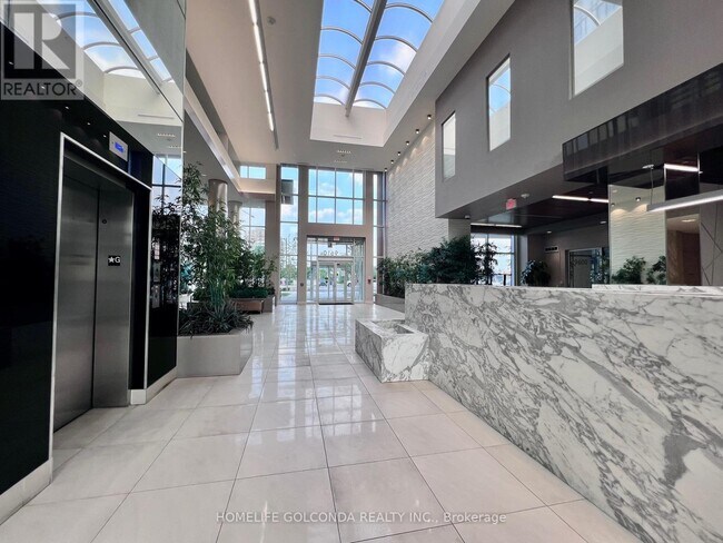 Photo du bâtiment - 9608-9608 Yonge St