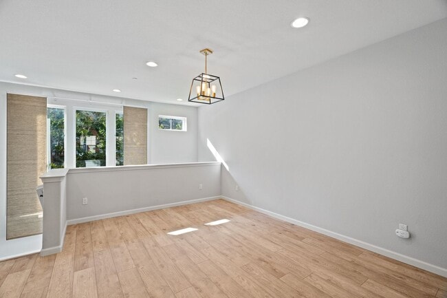 Building Photo - ONE OF THE FINEST LOCATIONS IN RIVERMARK! TASTEFULLY UPDATED | THE PARK PLAN I