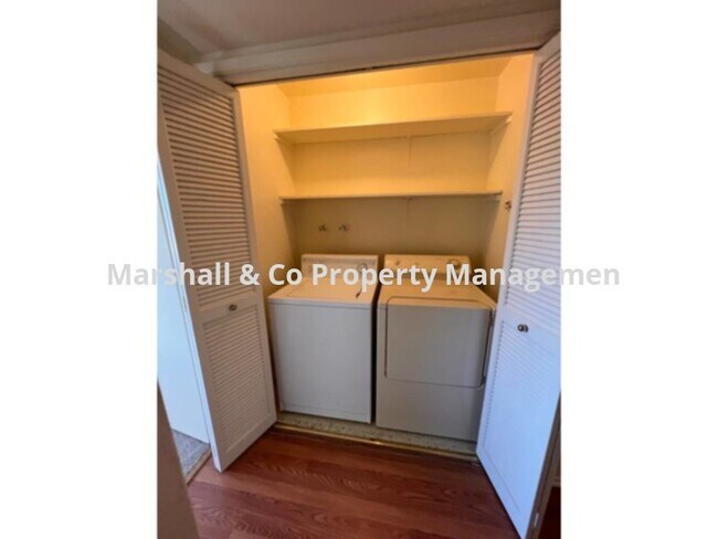 Building Photo - NEW PRICE! 3 BEDROOM, 2 BATH TOP UNIT, WAS...