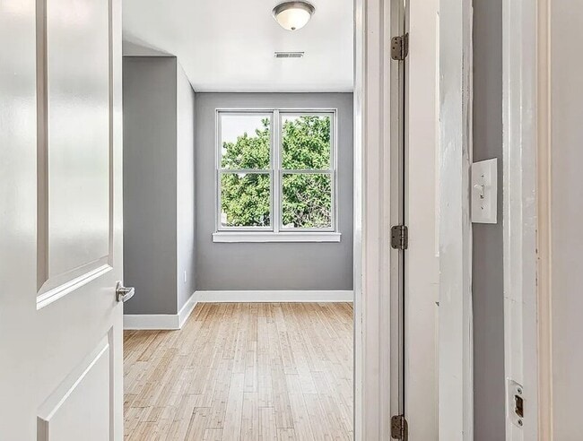 Photo - 3142 N Broad St Apartment