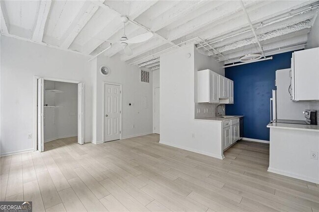 Building Photo - 32 Peachtree St NW