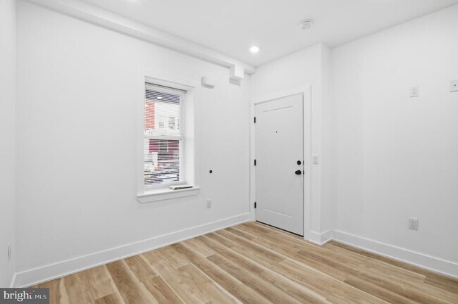 Foto del edificio - 349 N 62nd St