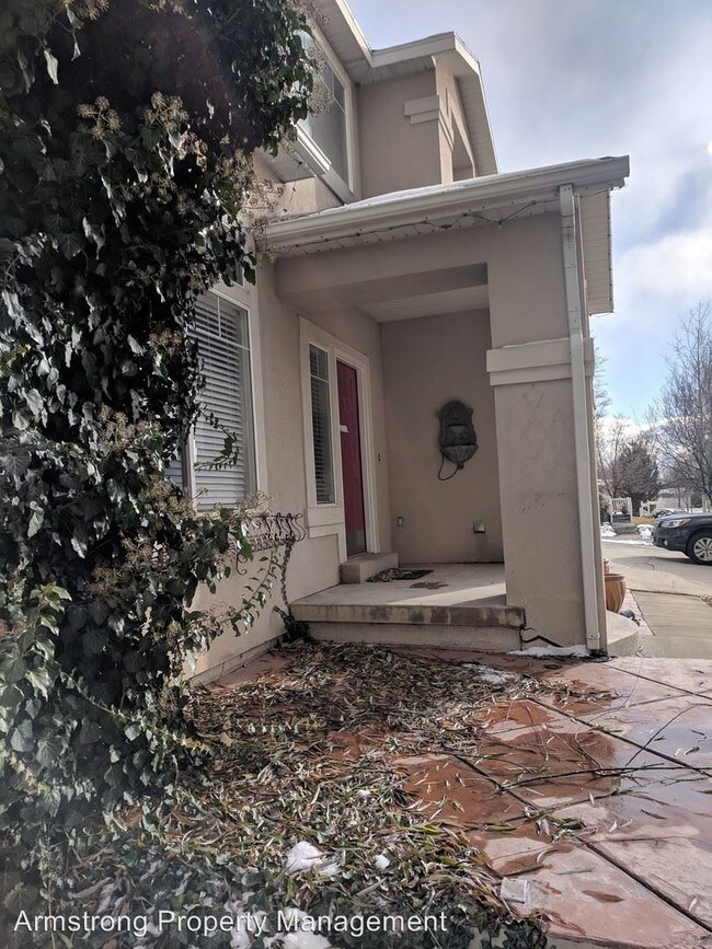 Foto del edificio - 5 br, 2.5 bath House - 9862 Mulberry Dr.