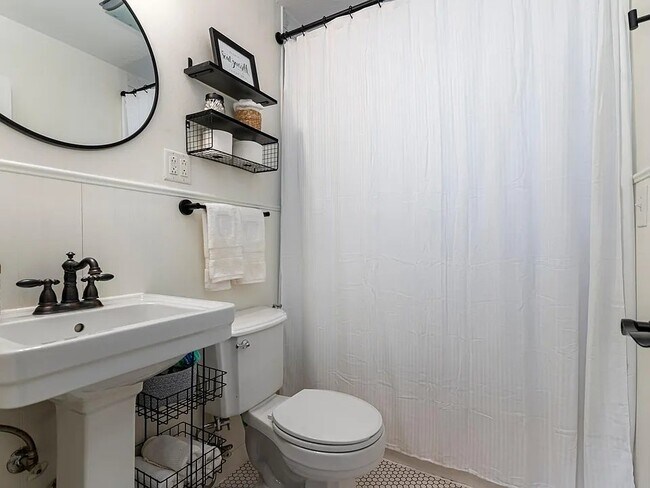 Foto del edificio - 609 S Emerald Ln