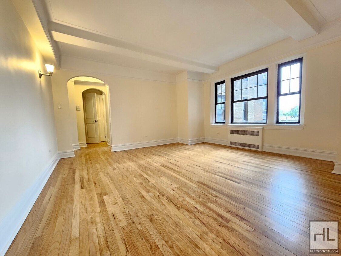 Primary Photo - Studio Apartment in West Village | 7th Flo...