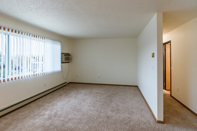 Grand Forks, ND Southview III Apartamentos | Sala de estar - Southview III