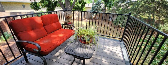 Foto del edificio - One-of-a-Kind 4 Bed, 4 Bath Gem