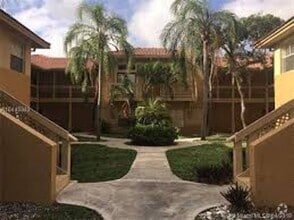 Building Photo - 4823 Via Palm Lakes