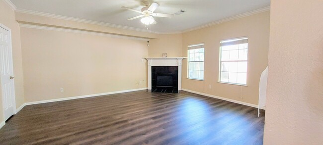 Building Photo - 2114 Hawks Rd