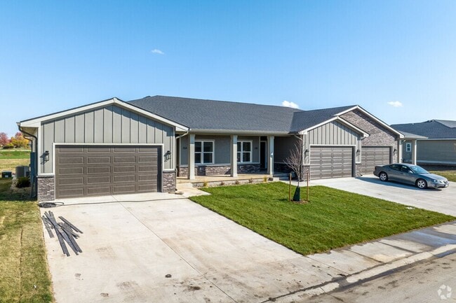 Interior Photo - Platinum Pointe Townhomes