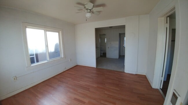 Foto del edificio - 2 bedroom, 1 bath- House