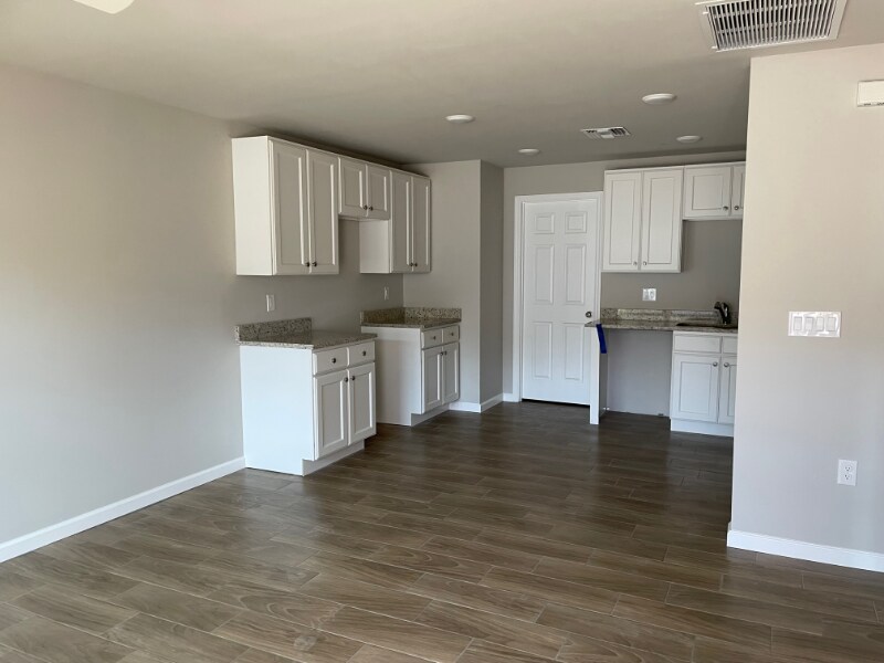 Foto principal - 2942 Evans Ave