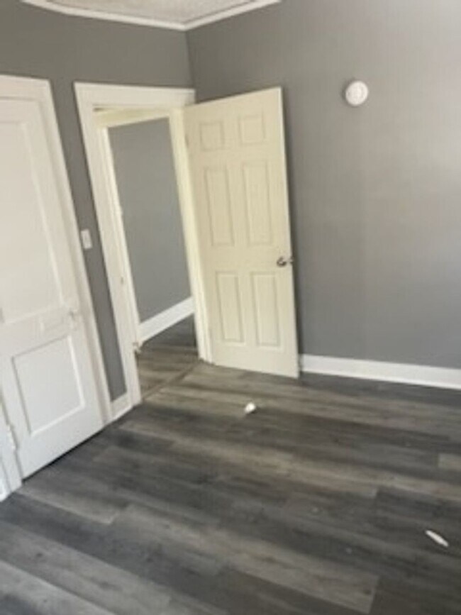 Building Photo - 9262 Ward Ave