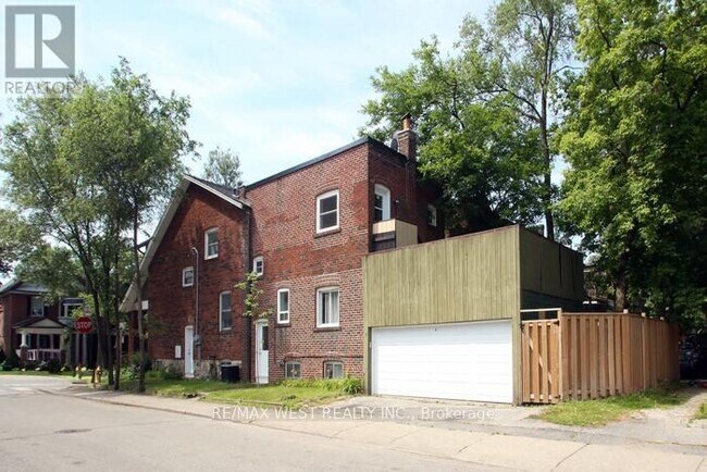 Building Photo - 420 Annette St