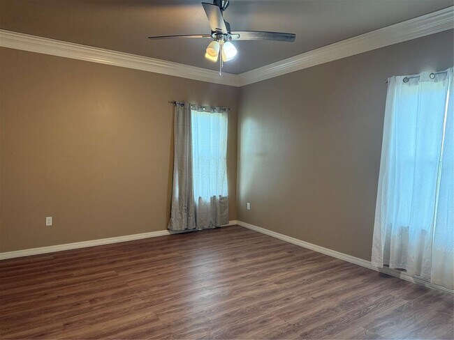 Building Photo - 4545 Antelope Vly