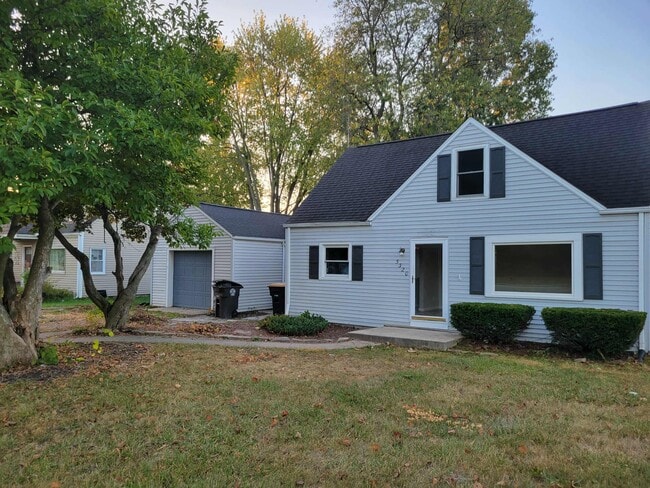 Building Photo - 5320 E State Blvd