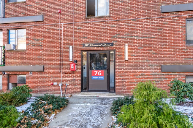 Building Photo - 76 Harvard St