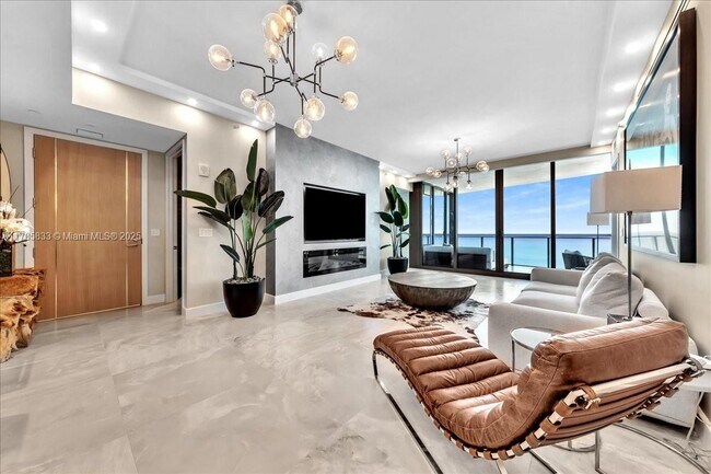 Building Photo - 15701 Collins Ave