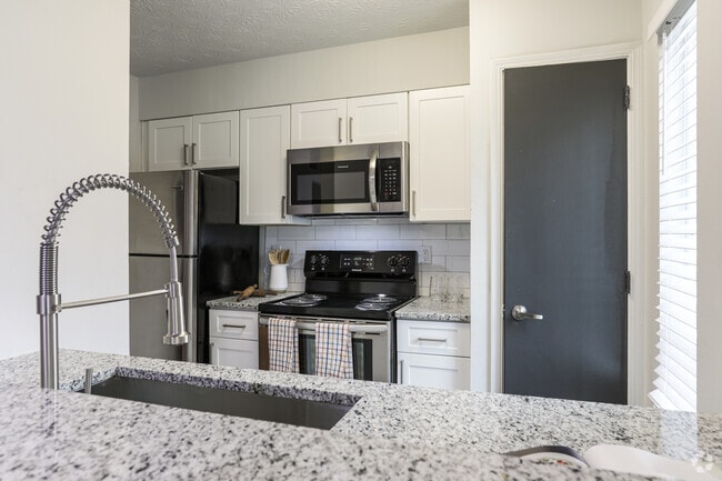 Interior Photo - The Halsten at Vinings Mountain