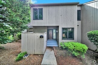 Building Photo - 58 Ridgeport Rd