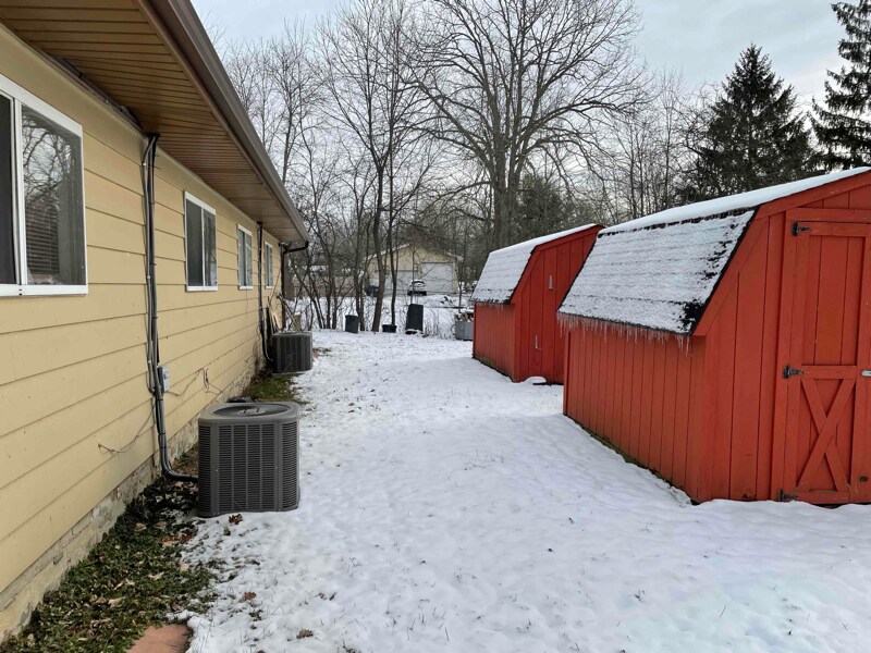 Building Photo - 1065 Moneta Ave