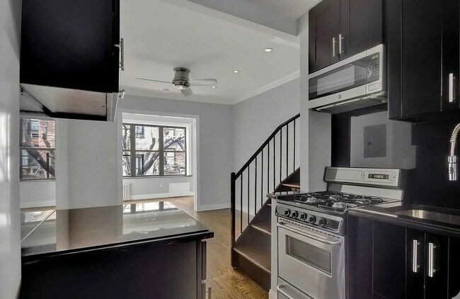 Foto del edificio - 240 E 26th St