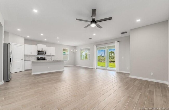 Foto del edificio - 4554 NW King Ct