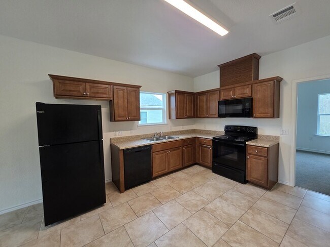 Foto del edificio - 6110 White Oak Dr