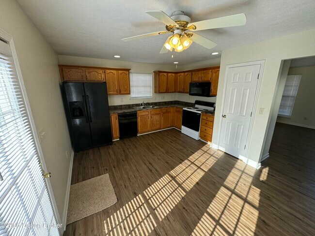 Building Photo - 183 Frederick Ct