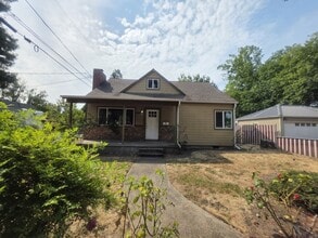 Building Photo - 640-MHH2640 South St NE
