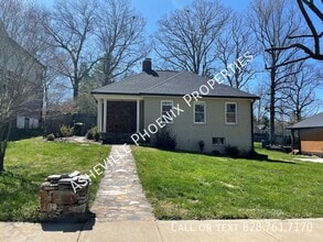 Building Photo - 11 Enka Oak St