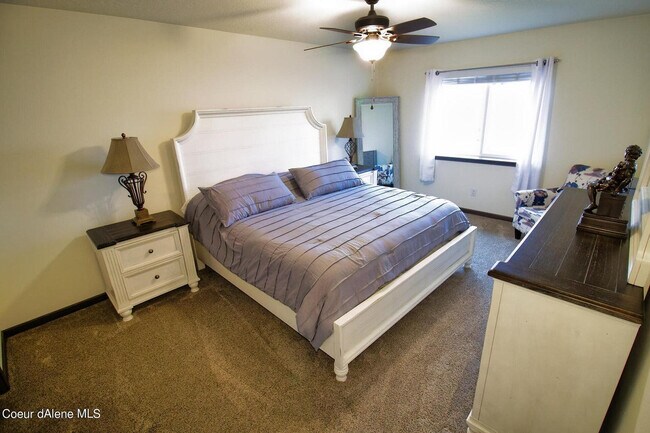 Foto del edificio - 4679 Gumwood Cir
