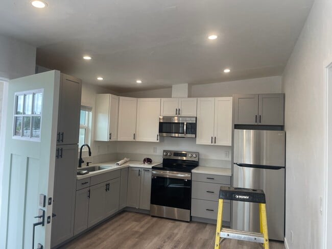 Foto del edificio - 1077 Connecticut St