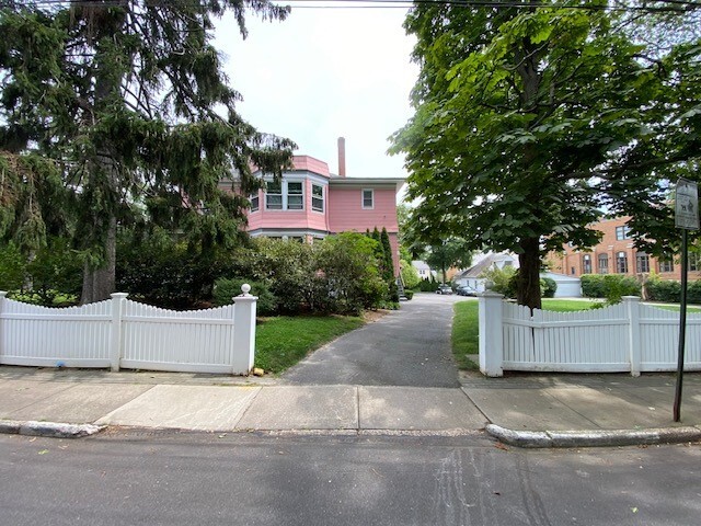 Foto del edificio - Fairfield Victorian Residences at Sea Cliff